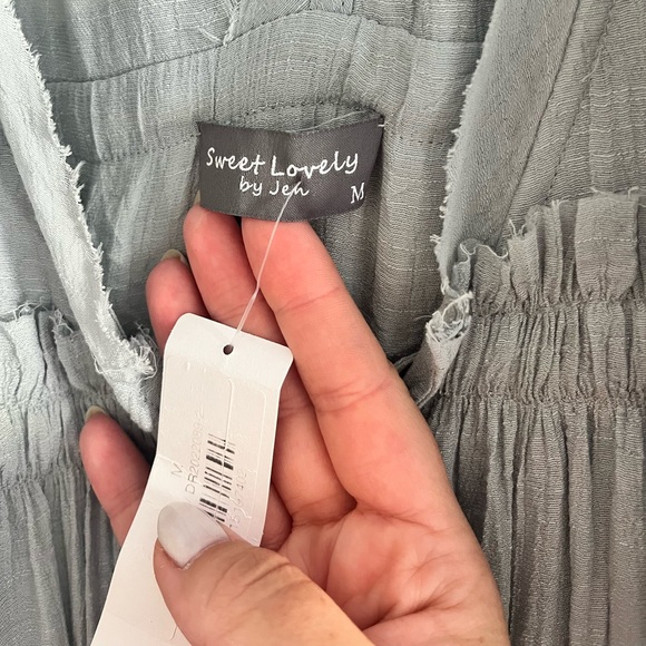 Size medium summer dress - Picture 4 of 4